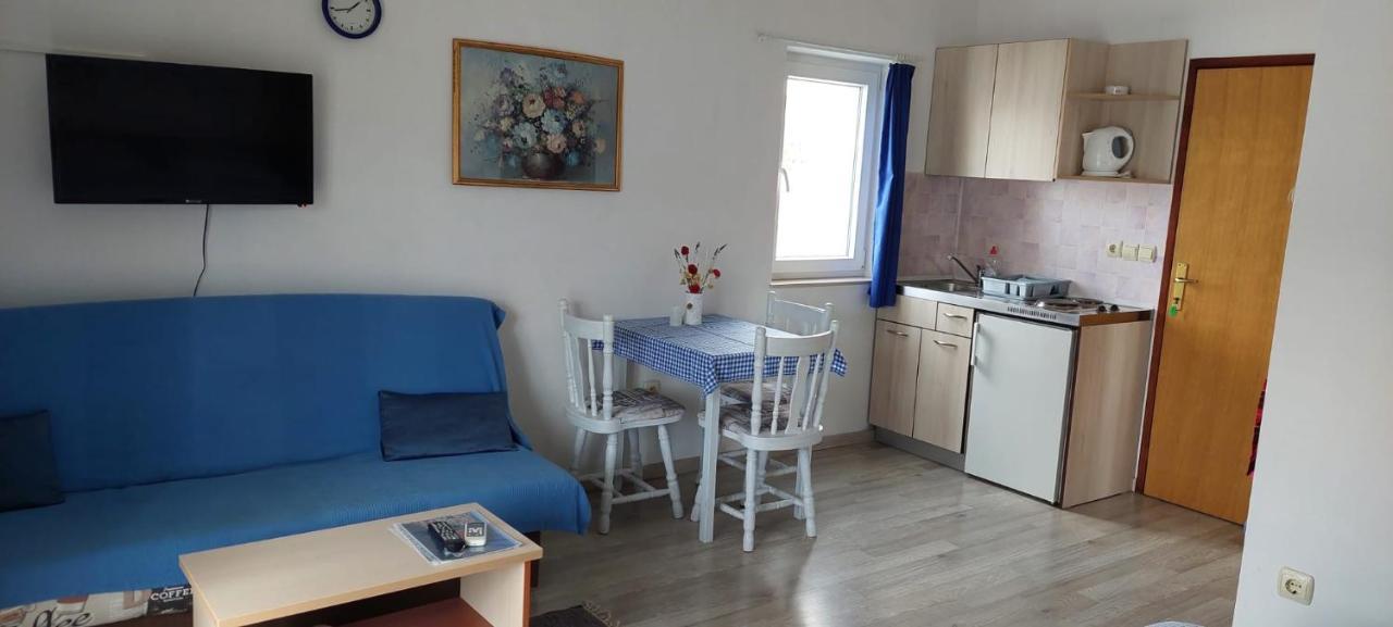 Apartments Barcarola Паг Екстериор снимка