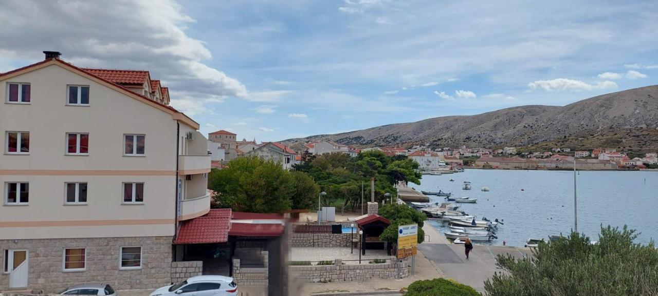 Apartments Barcarola Паг Екстериор снимка