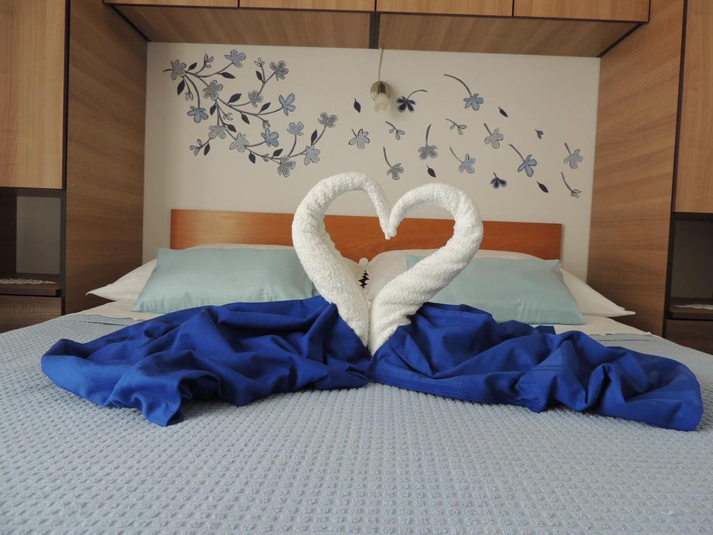 Apartments Barcarola Паг Екстериор снимка