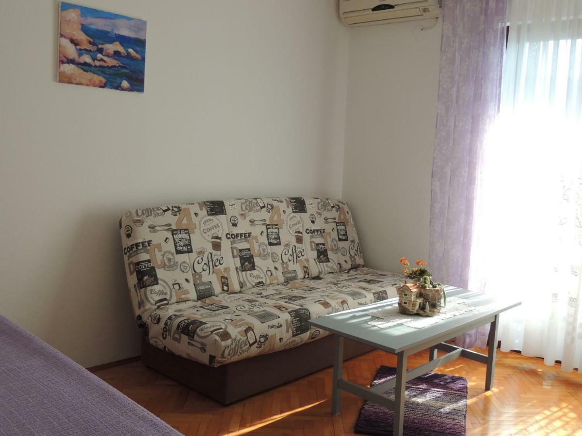 Apartments Barcarola Паг Екстериор снимка
