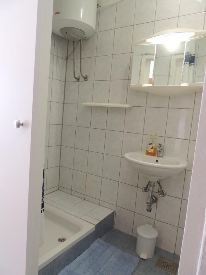 Apartments Barcarola Паг Екстериор снимка